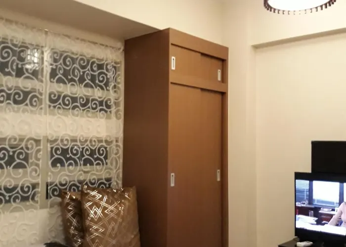 150 Newport - Near Naia T3 Airport