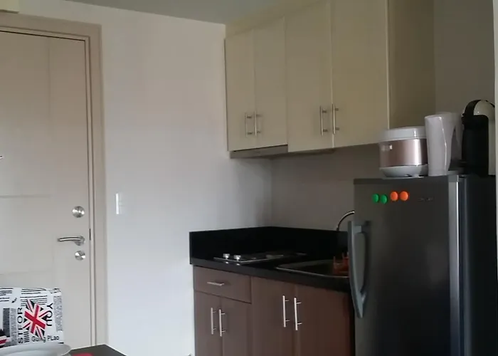 150 Newport - Near Naia T3 Airport